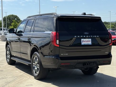 Used 2025 Ford Expedition Max Active RWD image 4