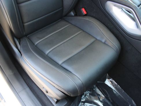 Used 2024 Mercedes-Benz GLS 450 4MATIC image 16