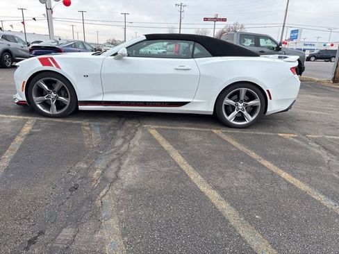 Used 2017 Chevrolet Camaro SS image 15