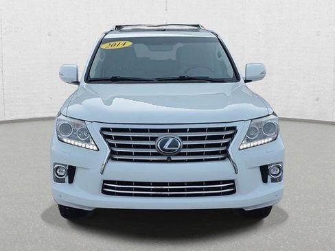 Used 2014 Lexus LX 570 4WD image 2