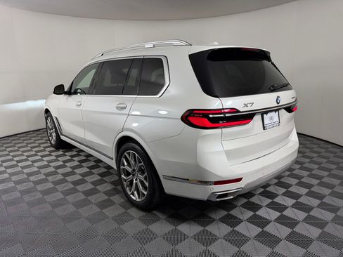 Used 2026 BMW X7 xDrive40i w/ Premium Package AWD/4WD image 3