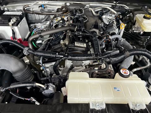 Certified 2024 Toyota Tacoma SR5 image 40