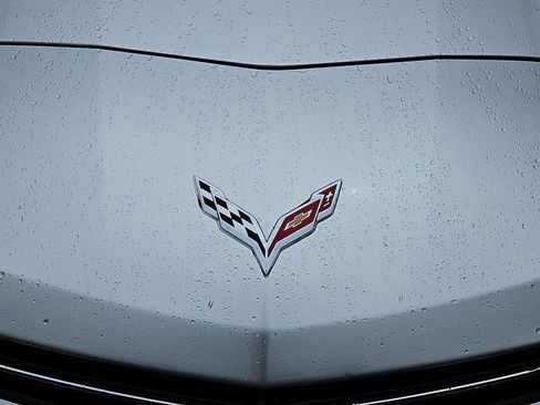 Used 2017 Chevrolet Corvette Stingray Coupe w/ 2LT Preferred Equipment Group RWD image 11