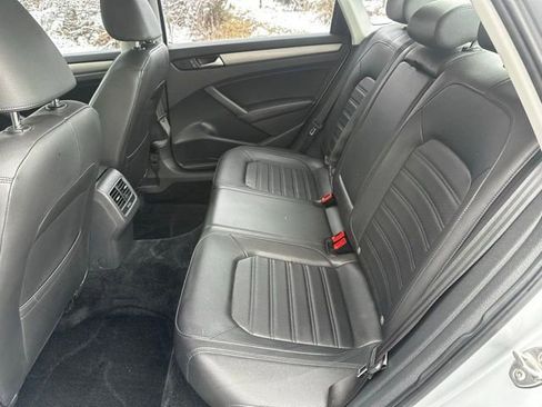 Used 2015 Volkswagen Passat 1.8T SE image 15