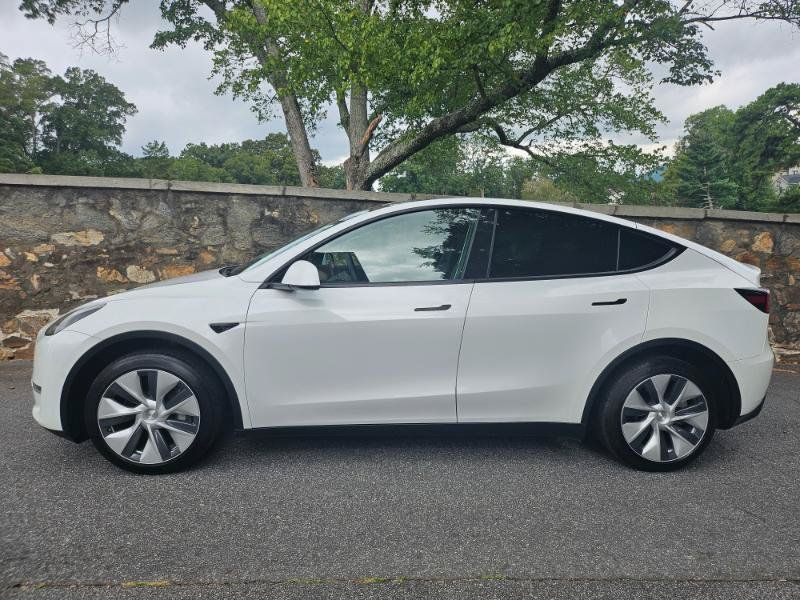 Used 2021 Tesla Model Y Long Range AWD/4WD image 8