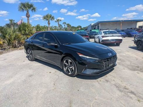 Used 2022 Hyundai Elantra Limited FWD image 1