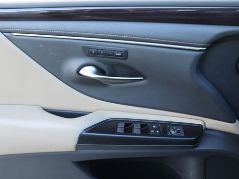 Used 2019 Lexus ES 350 image 12