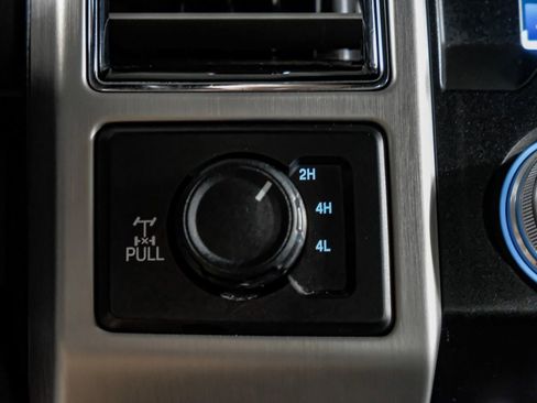 Used 2020 Ford F250 Platinum AWD/4WD image 25