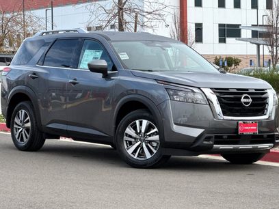 New 2025 Nissan Pathfinder SL