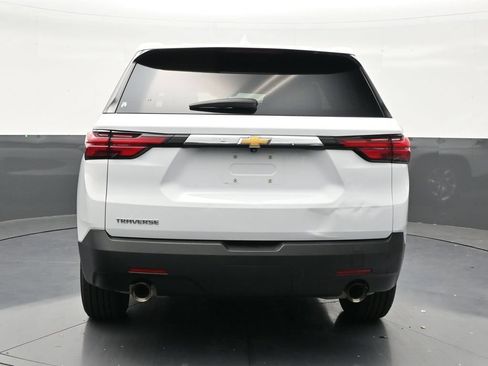 Used 2023 Chevrolet Traverse LS FWD image 4
