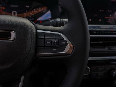 New 2026 Jeep Compass Latitude image 27