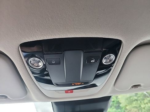 Used 2025 Kia Seltos S AWD/4WD image 19