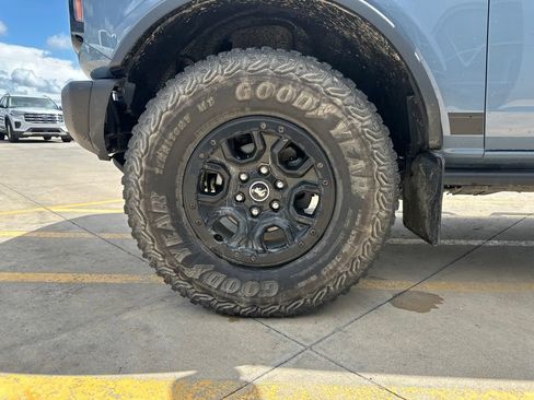 Used 2023 Ford Bronco Wildtrak AWD/4WD image 38