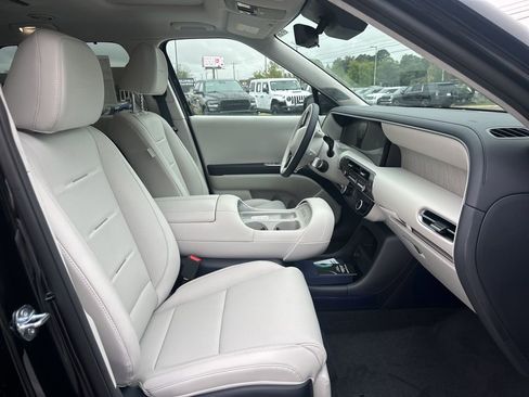 New 2026 Hyundai Palisade Calligraphy FWD image 12