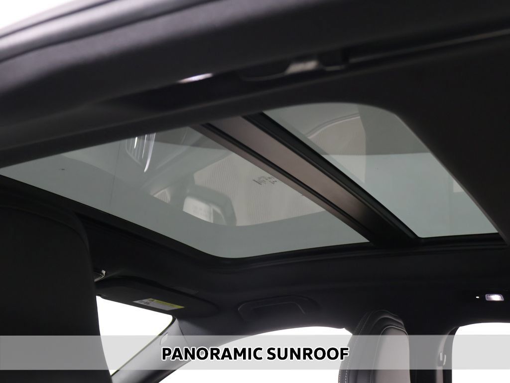 Used 2024 Volvo S60 B5 Plus w/ Climate Package AWD/4WD image 4