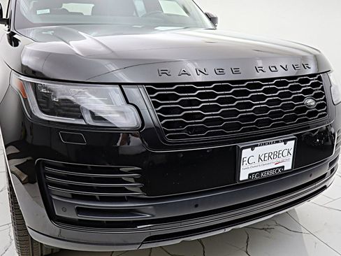 Used 2020 Land Rover Range Rover HSE image 17