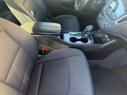 Used 2023 Chevrolet Malibu LT image 29