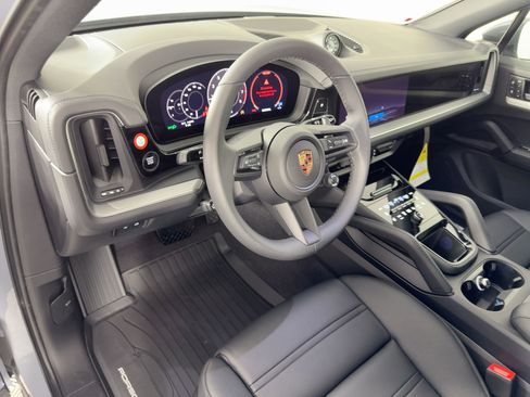 Certified 2026 Porsche Cayenne image 4