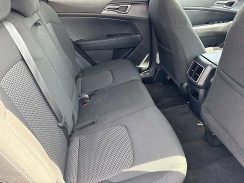 Used 2024 Kia Sportage LX image 20