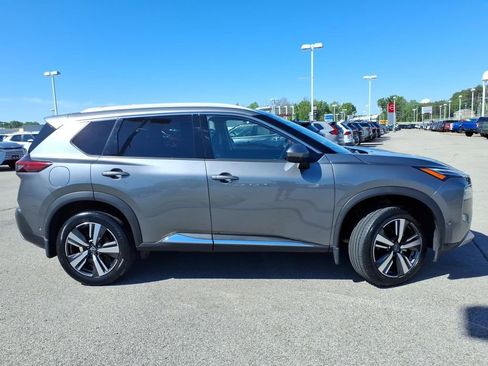 Certified 2023 Nissan Rogue Platinum w/ Platinum Premium Package AWD/4WD image 2