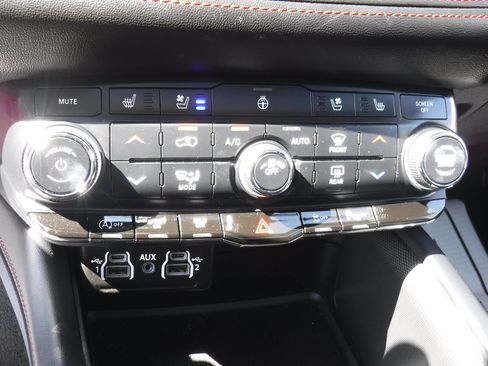 Used 2024 Dodge Durango GT image 17