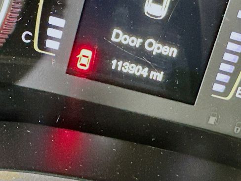 Used 2017 Jeep Cherokee Latitude w/ Comfort & Sound Group image 19