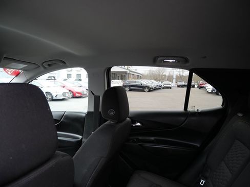 Used 2020 Chevrolet Equinox LT image 22