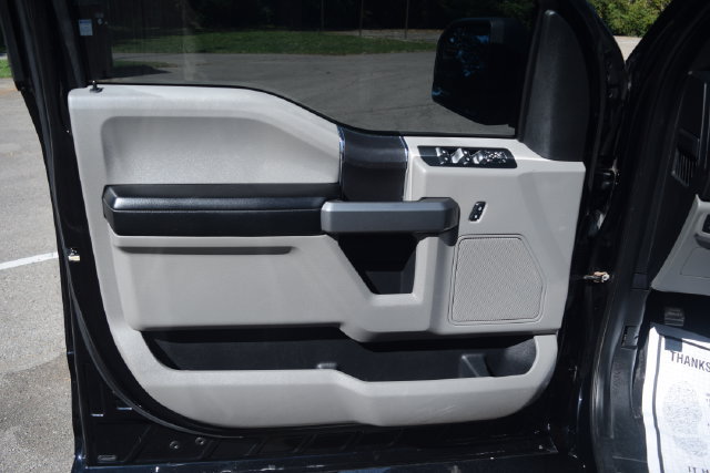Used 2016 Ford F150 XLT AWD/4WD image 12