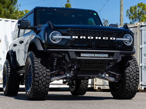 New 2025 Ford Bronco Badlands AWD/4WD image 1