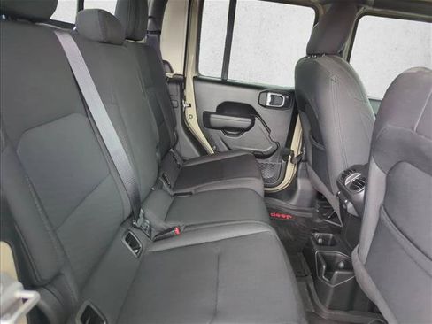 Used 2022 Jeep Gladiator Sport AWD/4WD image 22