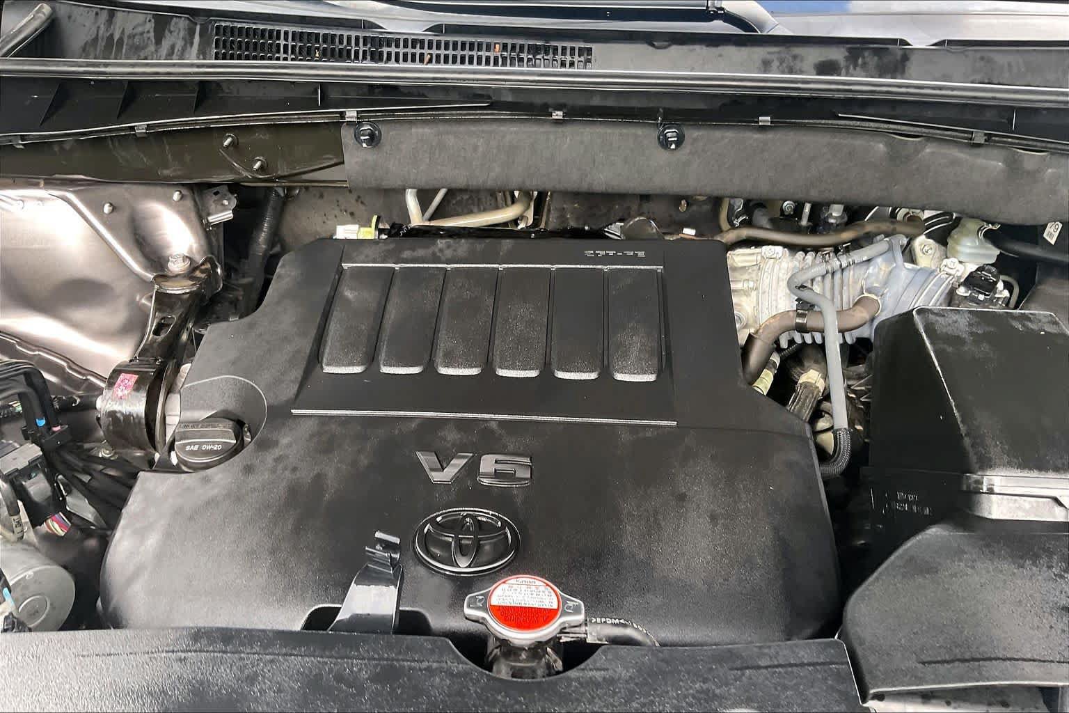 Used 2016 Toyota Highlander XLE FWD image 32