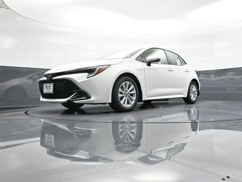 New 2025 Toyota Corolla SE image 25