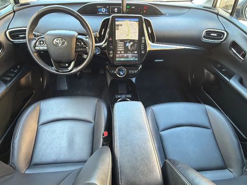 Used 2022 Toyota Prius Prime XLE FWD image 28
