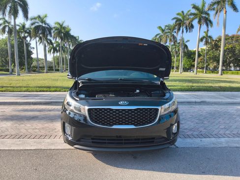 Used 2018 Kia Sedona SX FWD image 47