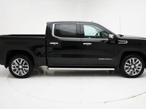 Used 2023 GMC Sierra 1500 Denali w/ Denali Reserve Package image 2