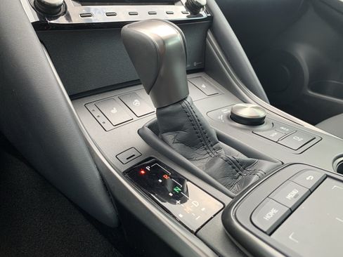 Used 2025 Lexus IS 350 F Sport RWD image 26