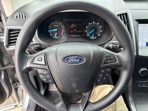 Used 2020 Ford Edge SE FWD image 20