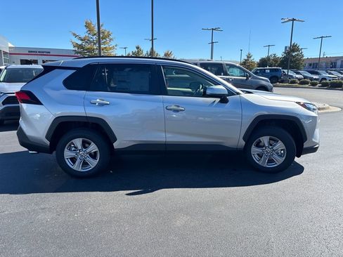 New 2025 Toyota RAV4 XLE image 6
