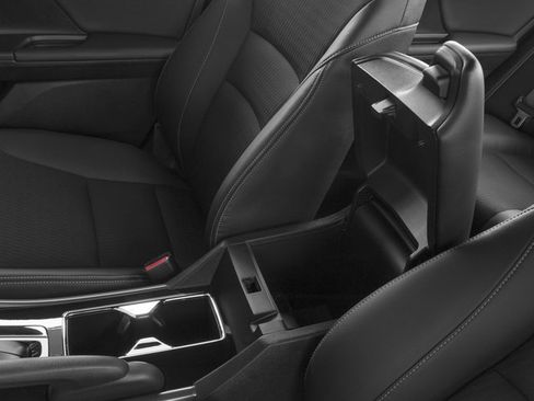 Used 2016 Honda Accord Sport image 17
