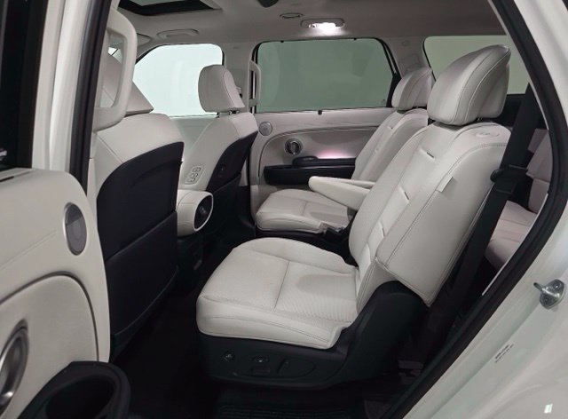 Used 2026 Hyundai Palisade Calligraphy FWD image 13
