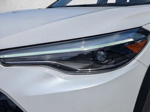 Used 2023 Toyota Corolla Cross AWD Hybrid w/ Convenience Package image 2