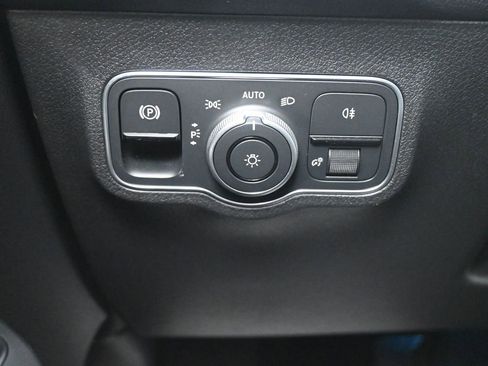 Used 2025 Mercedes-Benz EQB 250+ w/ Winter Package image 21