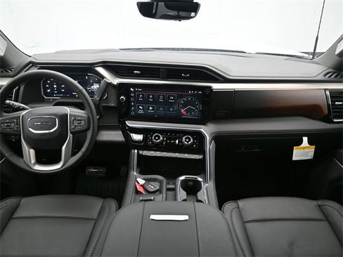 New 2026 GMC Sierra 3500 Denali w/ Denali Reserve Package image 12