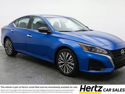 Used 2025 Nissan Altima 2.5 SV FWD image 1