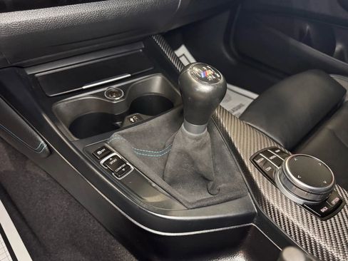 Used 2017 BMW M2 image 37