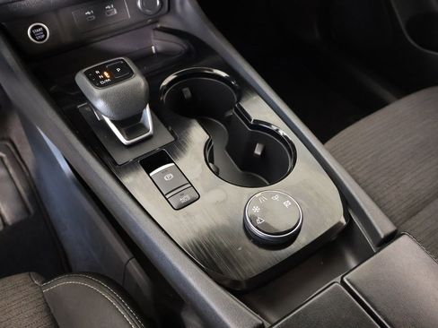 Used 2023 Nissan Rogue SV image 7