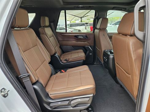 Used 2026 Chevrolet Tahoe High Country RWD image 28
