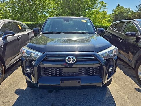 Used 2021 Toyota 4Runner SR5 Premium AWD/4WD image 3