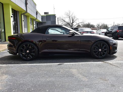 Used 2023 Jaguar F-TYPE R image 6