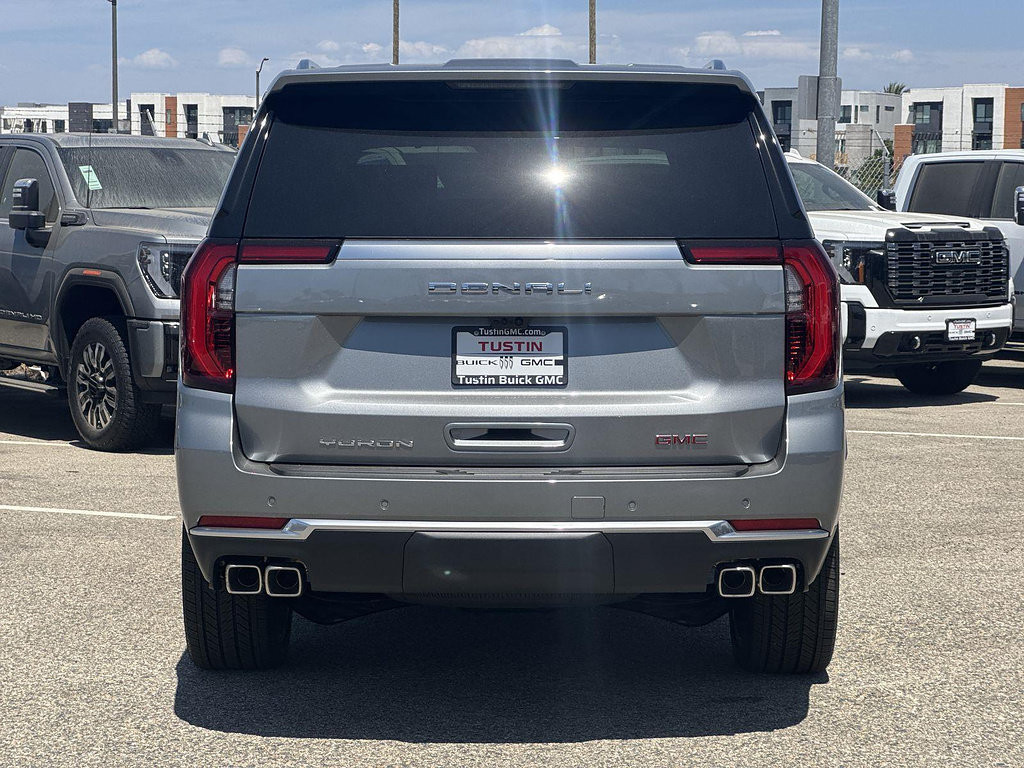 New 2026 GMC Yukon XL Denali w/ Denali Reserve Package AWD/4WD image 4